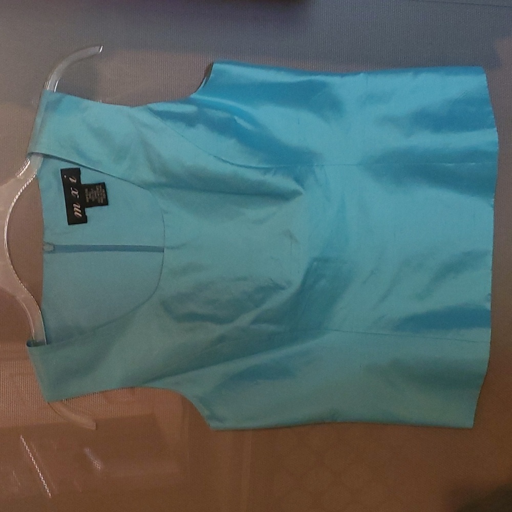 Womens MXI Silk Sleeveless Dress Blouse. Turquouse Teal. Size 6P. New W/O Tag
